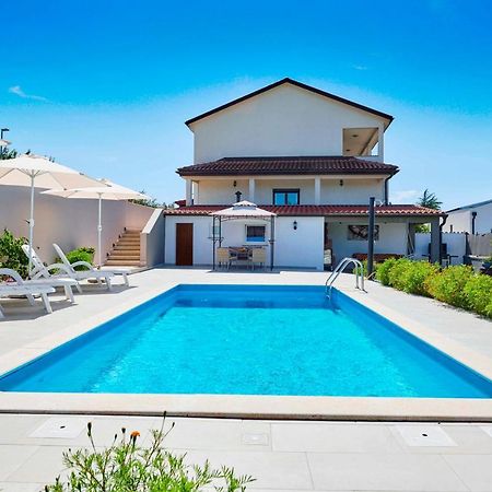 Holiday House Emma Burići Екстериор снимка