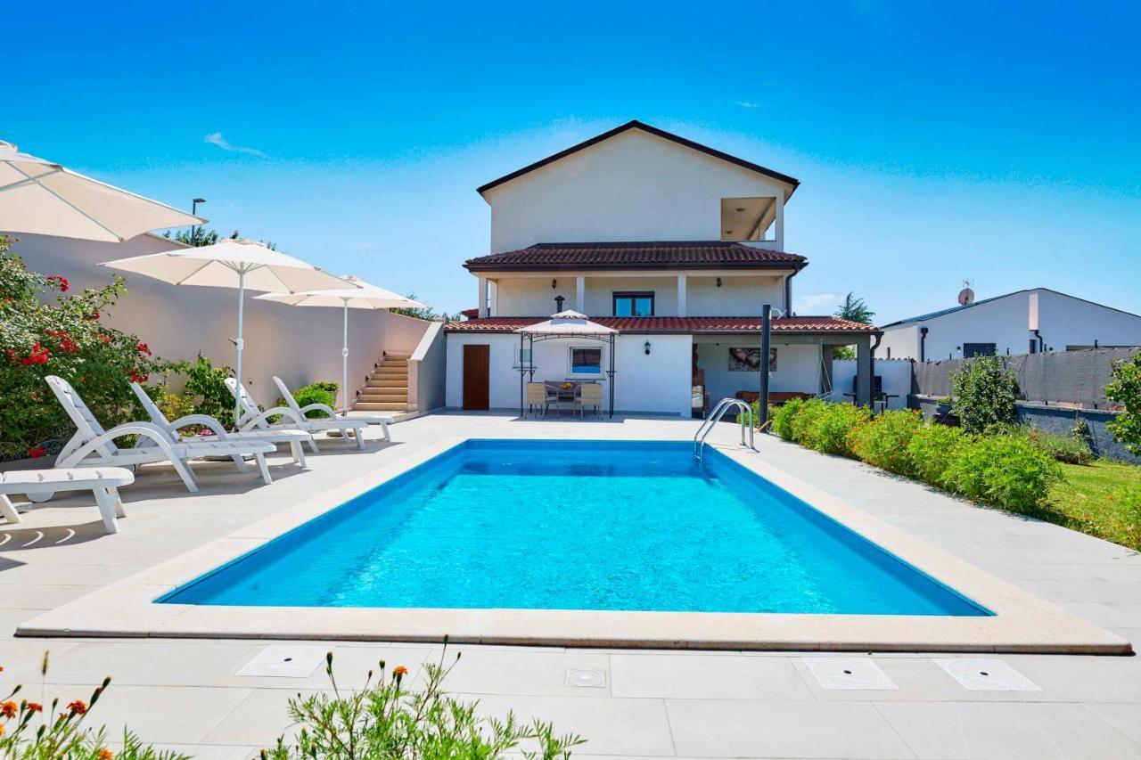Holiday House Emma Burići Екстериор снимка