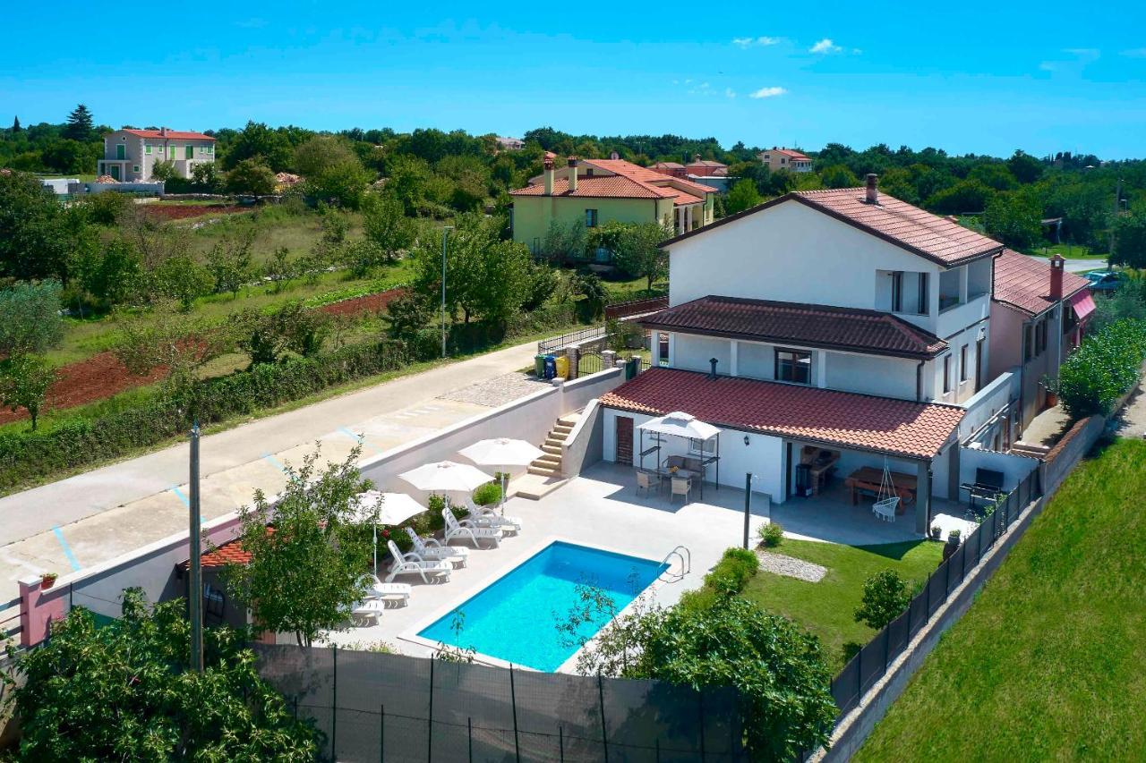 Holiday House Emma Burići Екстериор снимка