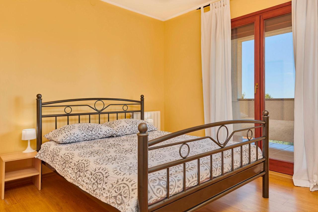 Holiday House Emma Burići Екстериор снимка
