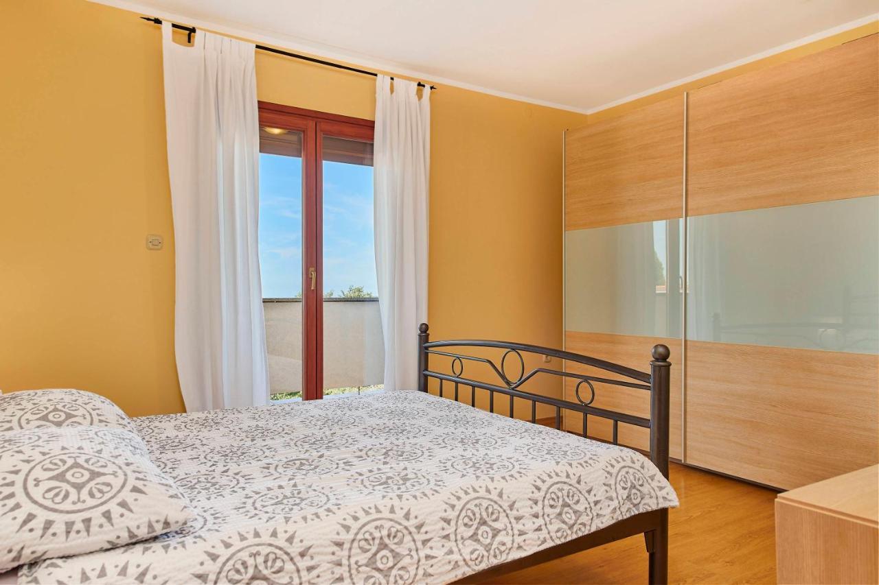 Holiday House Emma Burići Екстериор снимка