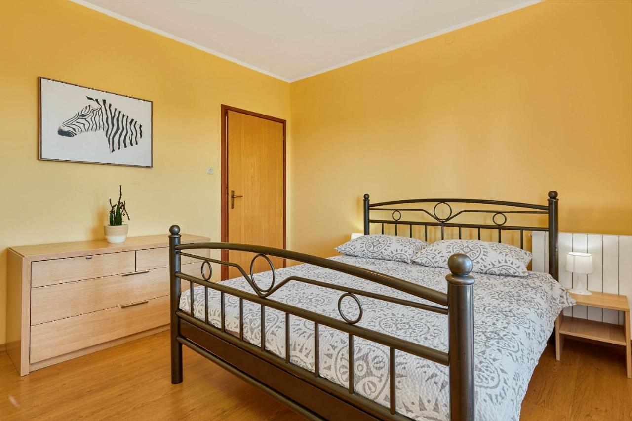 Holiday House Emma Burići Екстериор снимка