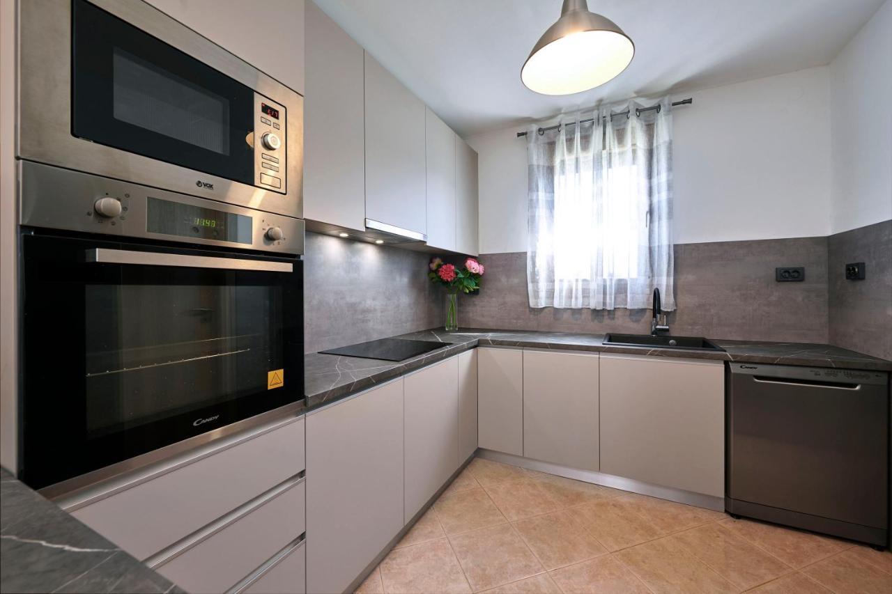 Holiday House Emma Burići Екстериор снимка