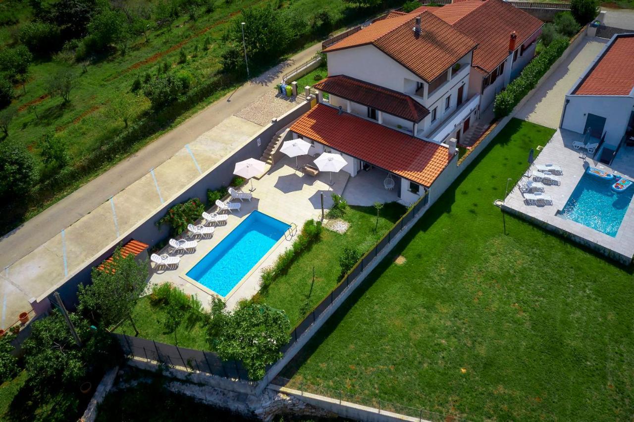 Holiday House Emma Burići Екстериор снимка
