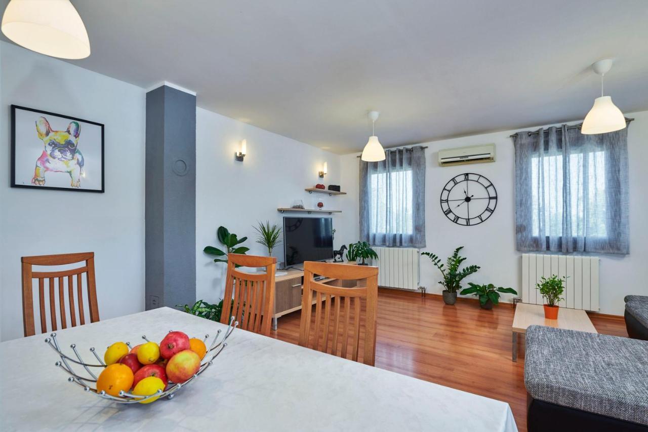 Holiday House Emma Burići Екстериор снимка